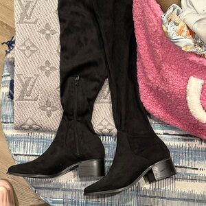 Elegant Black Over-the-Knee Boots